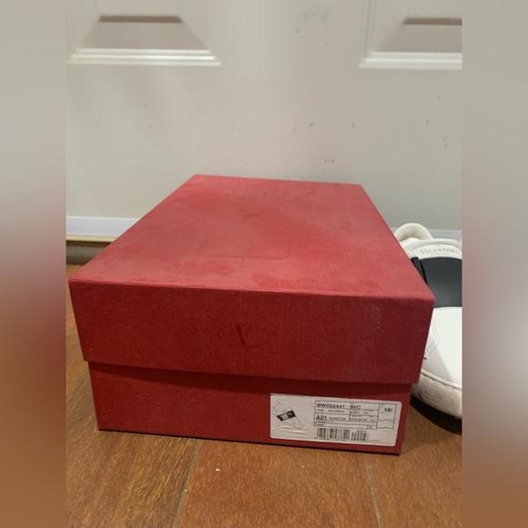 Valentino Sneaker - Picture 2 of 8